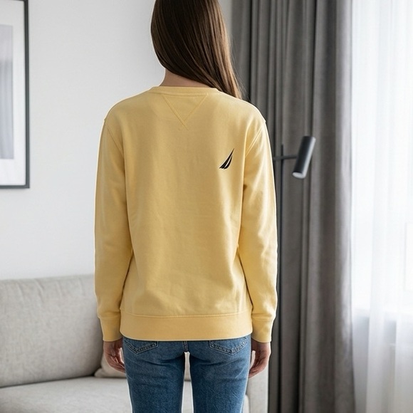 Nautica Womens round neck sweatshirt Sz Medium - Picture 2 of 11